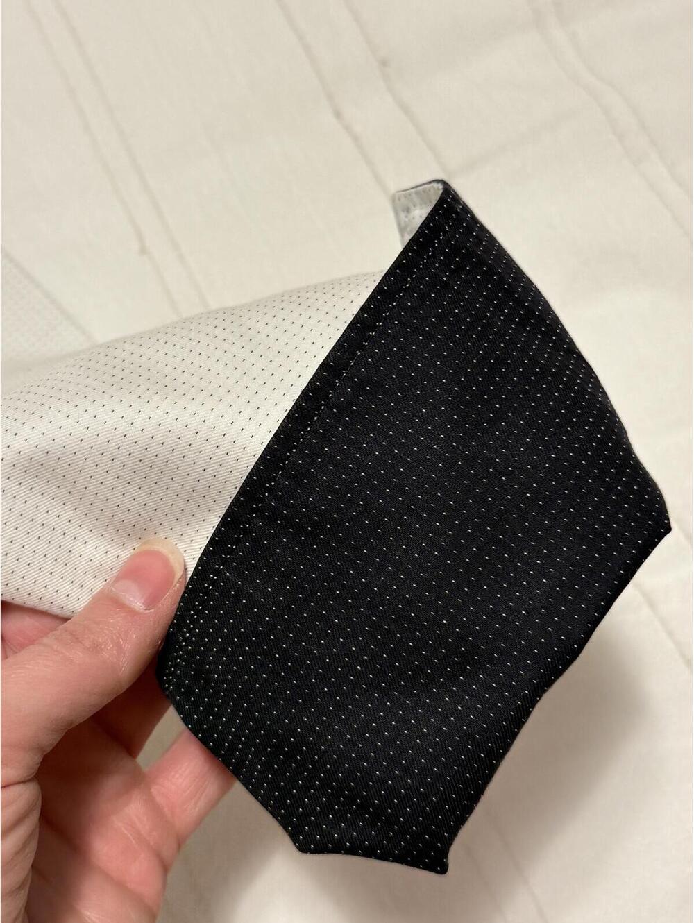 Farinaz Taghavi White Tailored Blouse w/ Black Contrast Collar & Cuffs Size 6 - Picture 6 of 9